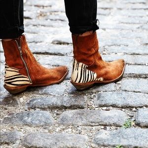 Free People animal print boots ✨